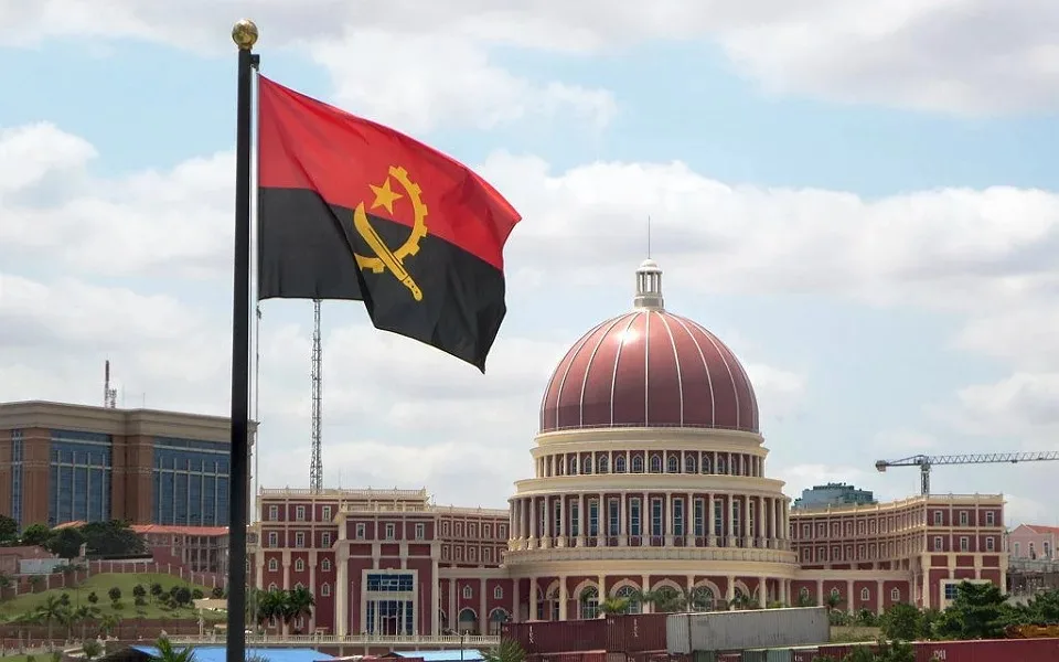 Angola arrecada cerca de 155 milhões de euros com exportação de rochas nos últimos quatro anos