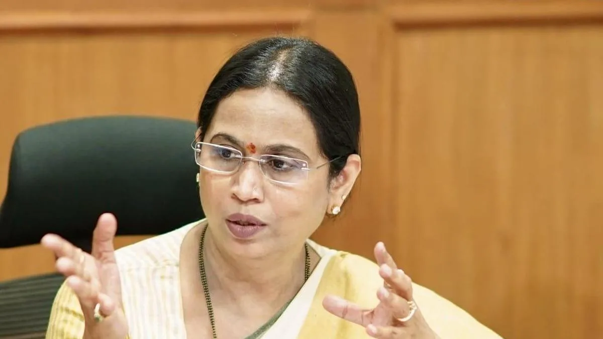 Former Minister lauds women who donated to Gruha Lakshmi payouts