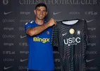 Chelsea anuncia contratação de Dibu Martinez até 2029