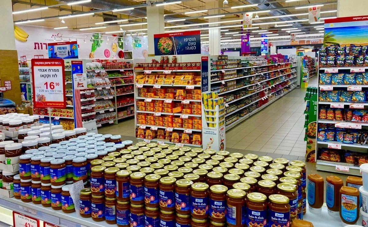 Família dona de rede de supermercados com lojas em 9 estados perde metade da fortuna, aponta Forbes