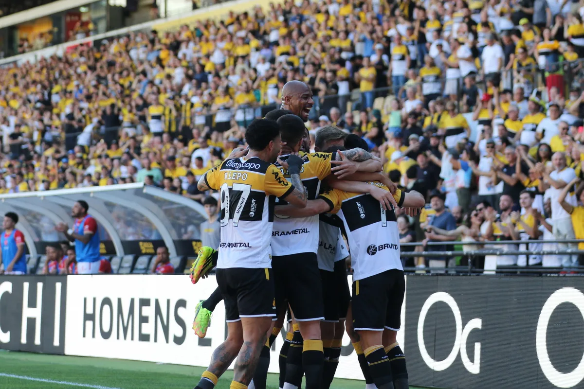 Criciúma é o único time invicto em casa na Série B de 2026