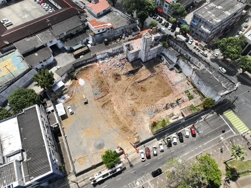 Implantação de estação do metrô altera trânsito no Campo Grande