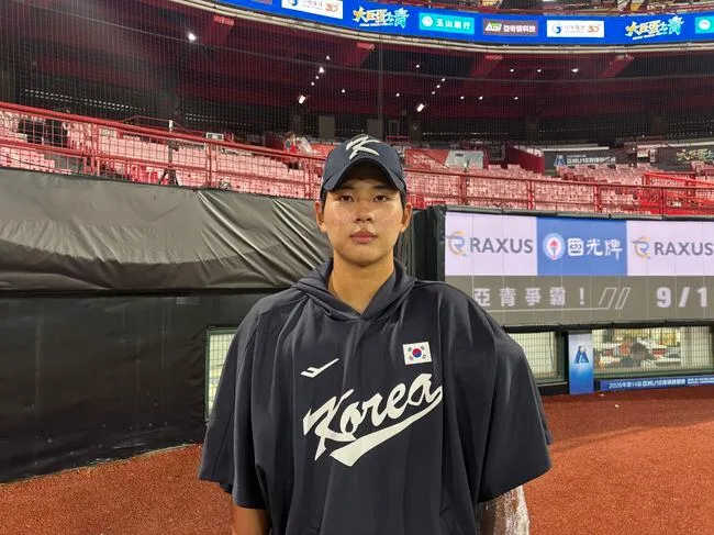 "등번호 1번, 어떻게 공략할까"…양키스가 탐낸 '2G 17K' 韓 특급 좌완, 결승도 출격? 日이 벌벌 떤다