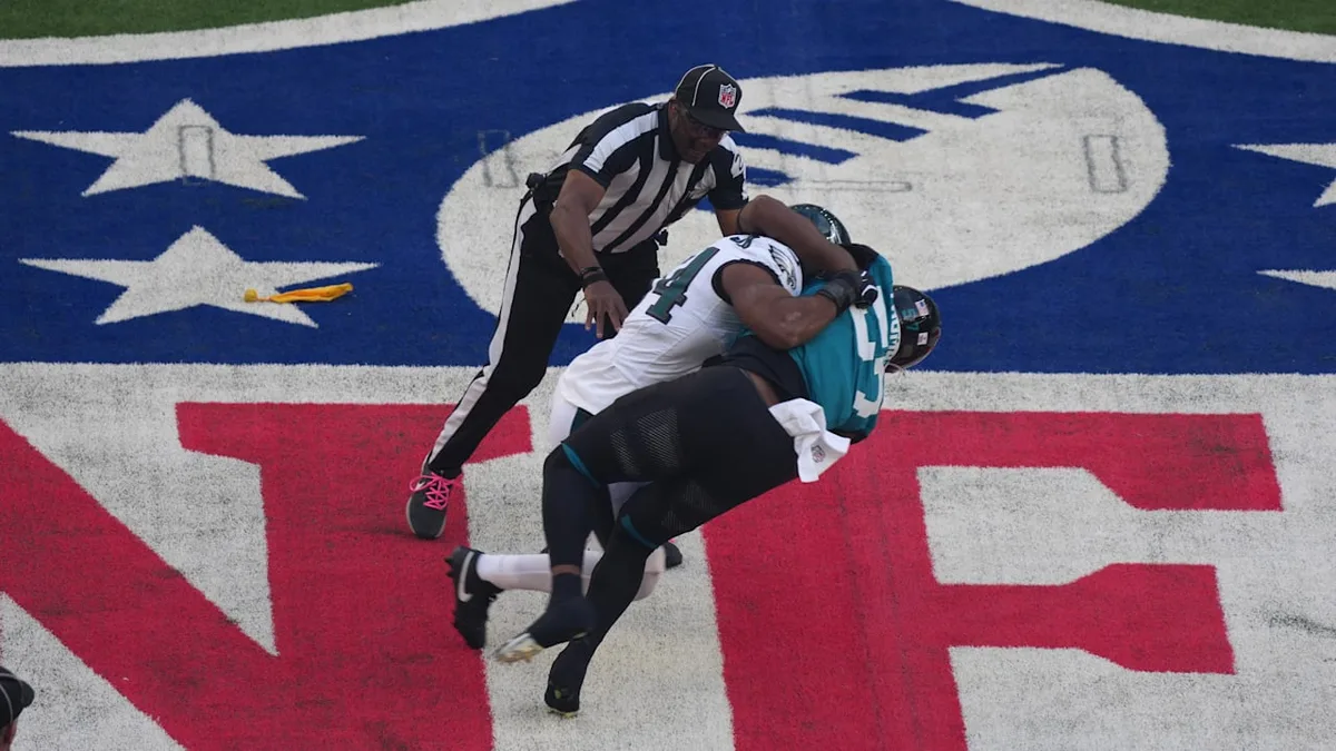 Chaos-Start beim London-Spiel - Prügel-Eklat in der NFL nach 13 Sekunden!