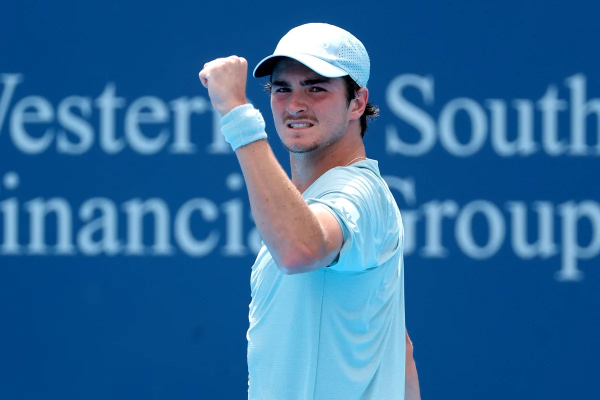 João Fonseca iguala Guga e avança à 3ª rodada do Masters 1000 de Cincinnati