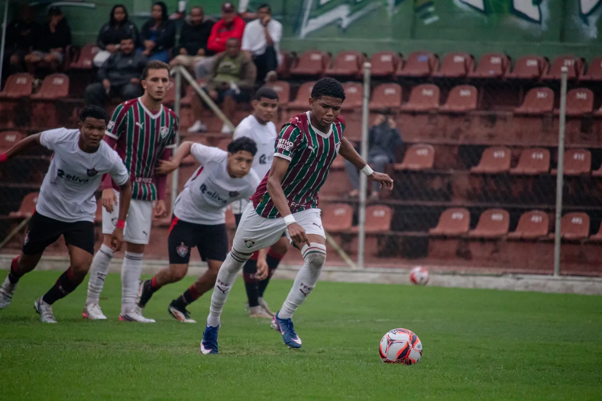 Vitória leva dois gols nos acréscimos e perde no Brasileiro Sub-17