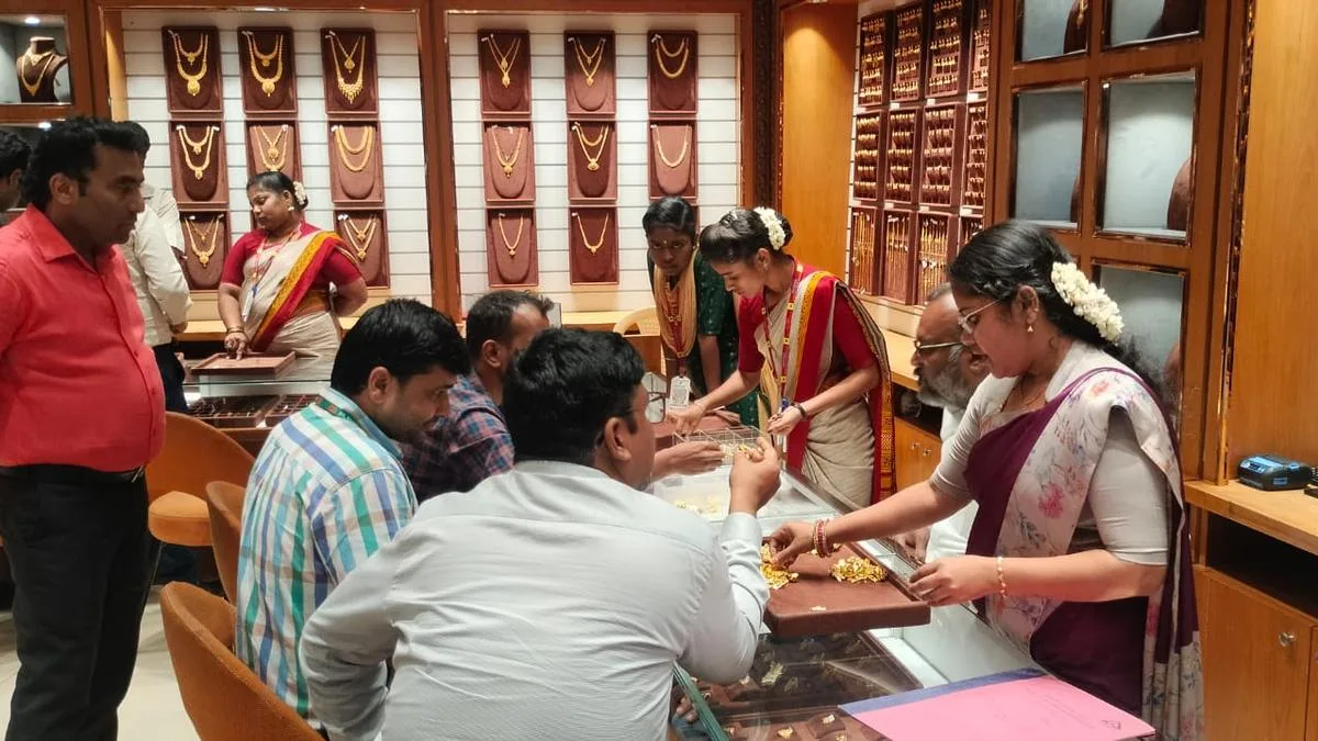 BIS team seizes gold articles without hallmark in Chennai