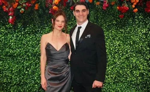 RJ Mitte y Kennedy Suarez; la historia de amor que culminó en un compromiso un año antes de la muerte del actor de "Breaking Bad"
