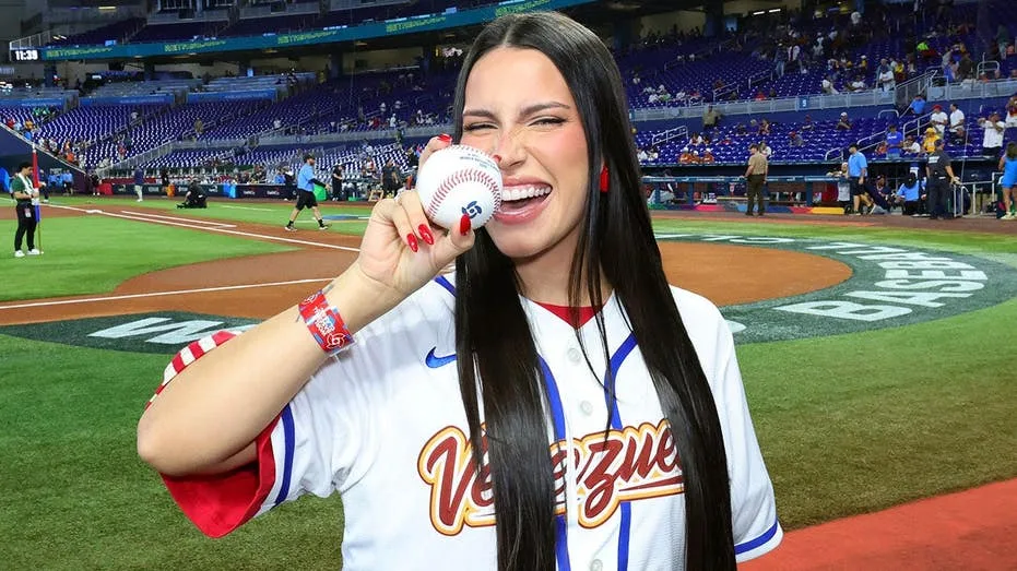 Zhamira Zambrano throws one of the worst celebrity first pitches ever, Mayor Frey dancing & Mendoza is ready