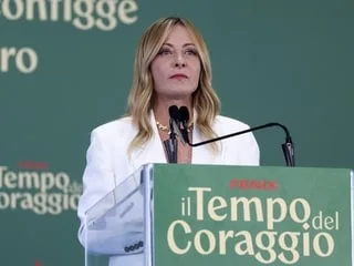 En Italie, la coalition de droite de Giorgia Meloni fragilisée
