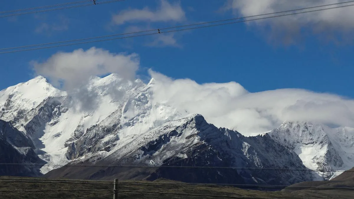 Himalaya approaching tipping point, report says