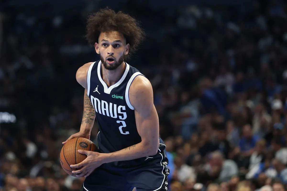Дерек Лайвли не получил допуск к тренировочному лагерю «Далласа» — ESPN