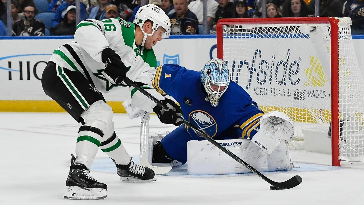 NHL Roundup: Rantanen racks up four points, Stars shutout Sabres