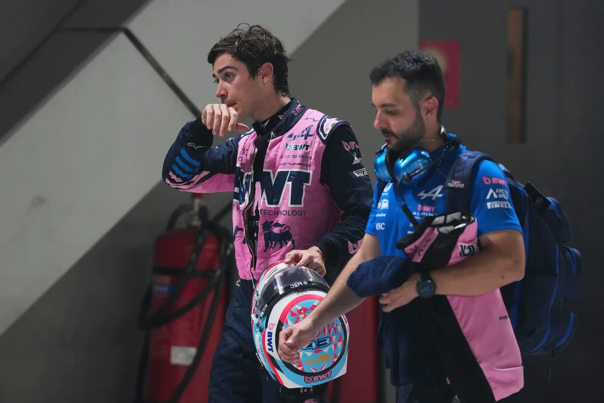 Franco Colapinto afronta la carrera sprint en el GP de Singapur con un Alpine ascendente
