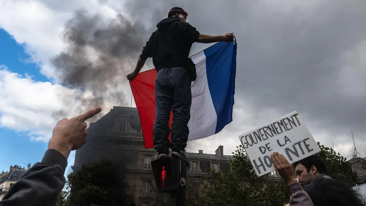 « L’anarchie » : la presse internationale ne mâche pas ses mots après les violences en France