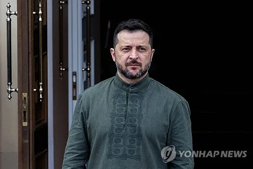 우크라 독립기념일에…젤렌스키 "평화 쟁취하겠다"