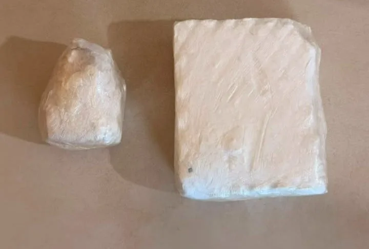 Ação da Força Tática desarticula esquema de tráfico e apreende cocaína e dinheiro