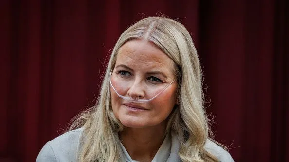 La reina Mette-Marit, de baja médica: no participará en actos oficiales hasta el próximo verano debido a su enfermedad