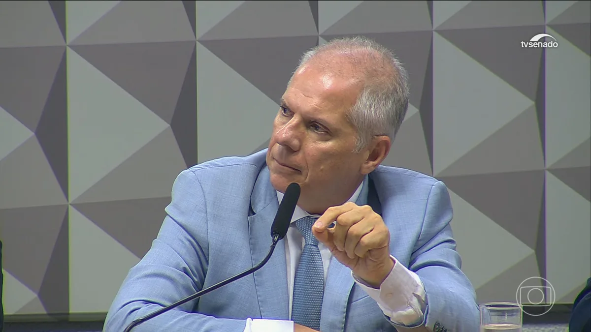 PGR defende tornozeleira e fim da prisão preventiva de ex-presidente do INSS Alessandro Stefanutto