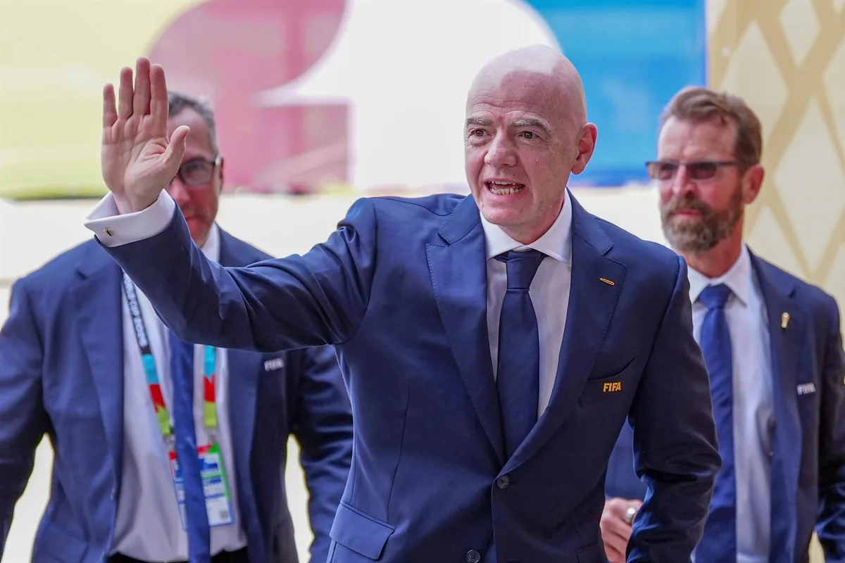 La FIFA despide a su director de operaciones, Kevin Lamour, por sus críticas a Infantino