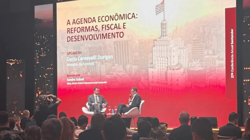 Durigan diz que Brasil dá superavit aos EUA e é punido