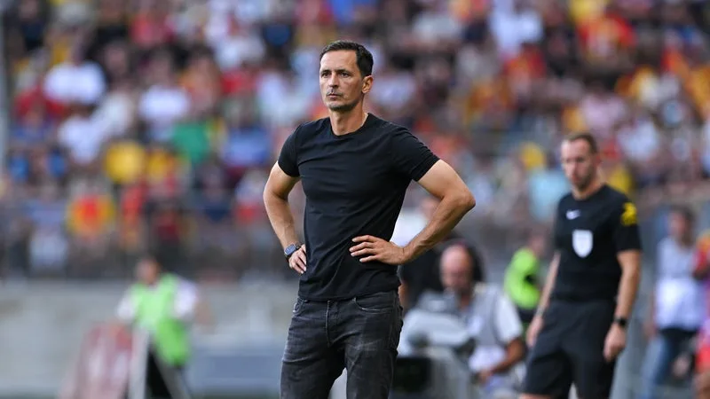 Coup de tonnerre à Lens: c'est déjà fini pour Dino Toppmöller!