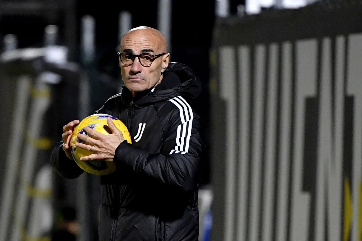 Paolo Montero: “Cubarsí se parece a Maldini”
