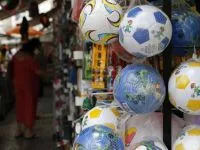 EUA acusam Brasil e outros 40 países de ajudar China a burlar tarifaço