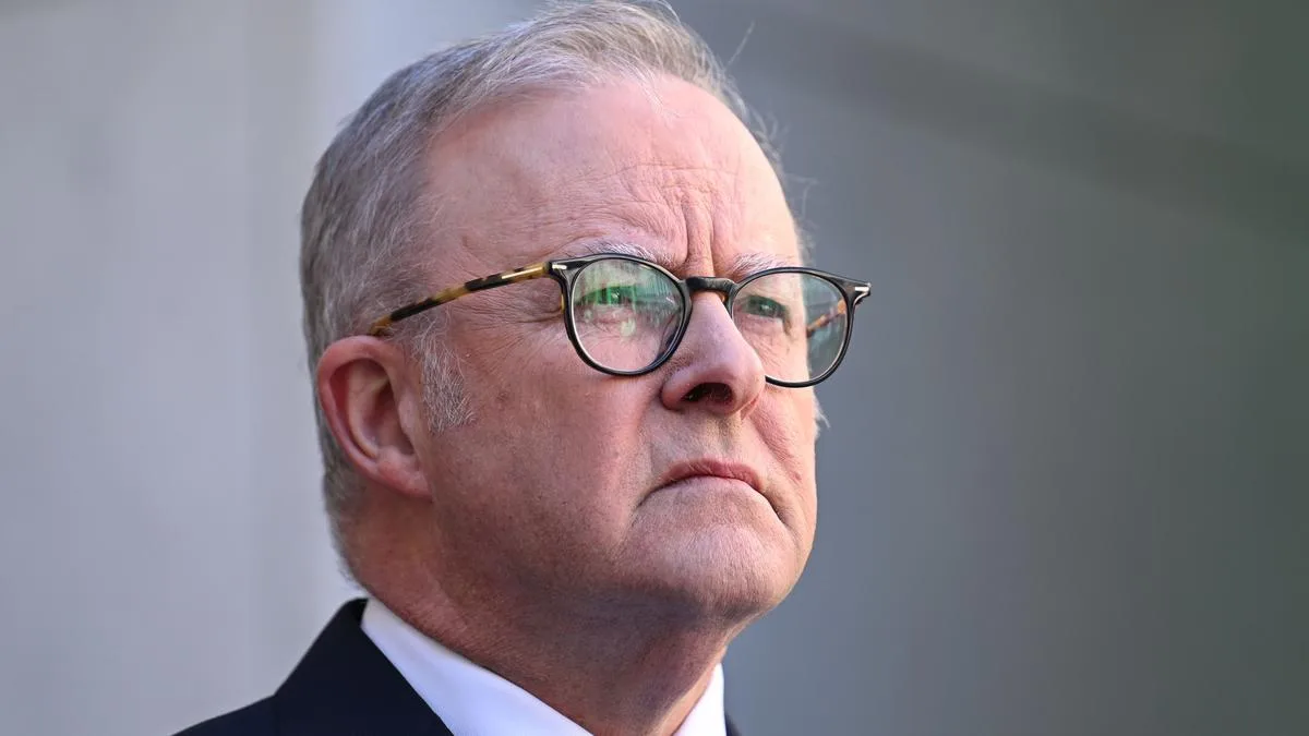 PM’s stinging defence of mum after Pauline Hanson personal attack
