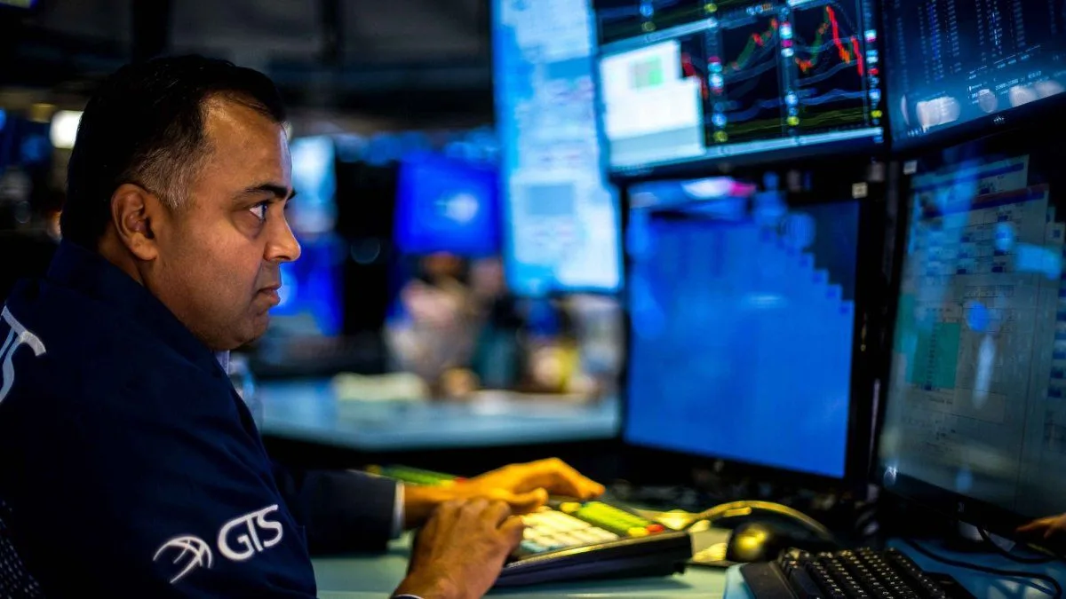 Wall Street cerró en rojo ante debilidad en el sector tecnológico y decepcionantes balances bancarios