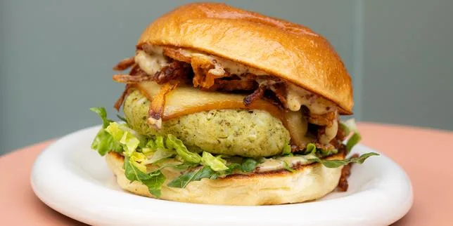 Un burger oui, mais végétarien ! Notre sélection d’adresses en Île-de-France où s’en délecter