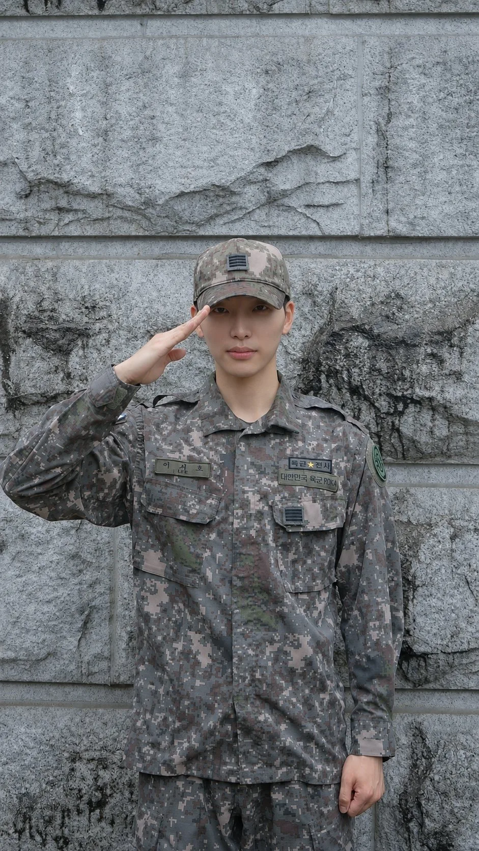 서호, 육군 현역 만기 전역…원어스 완전체 컴백