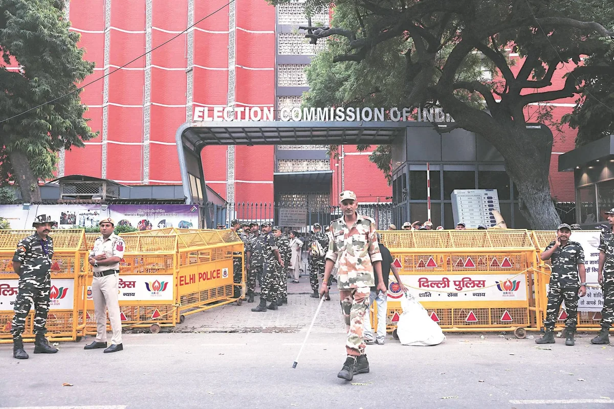 Activists allege detention in Ahmedabad ahead of CJP protest in Delhi