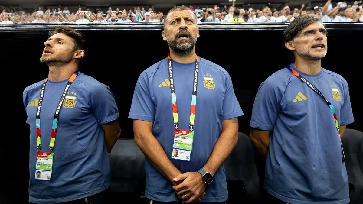 Los negocios de los ayudantes de Scaloni: ladrillos, campo y patrimonio fuera de la cancha