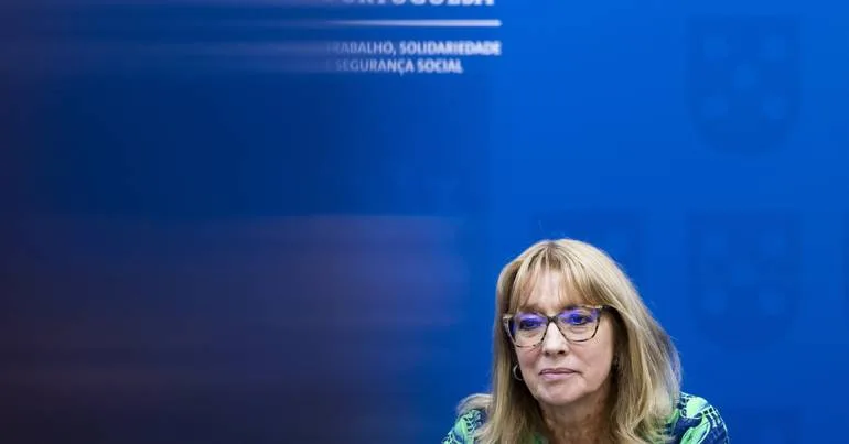 Devolução de pensões: ministra diz haver fundamento legal