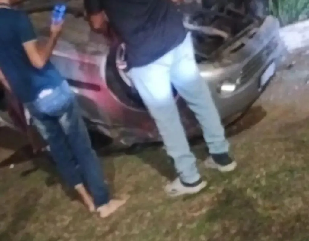Un carro colisiona contra una moto y deja varios heridos en Ciudad Bolívar