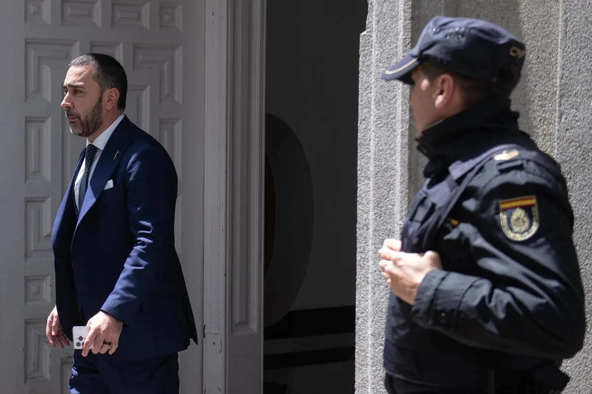 La UCO solicita al juez bloquear cuentas de empresas portuguesas de Aldama y su socio en el 'caso hidrocarburos'