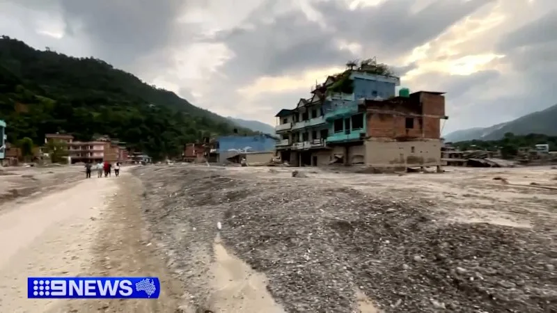 Hope of finding survivors in Nepal quickly fading