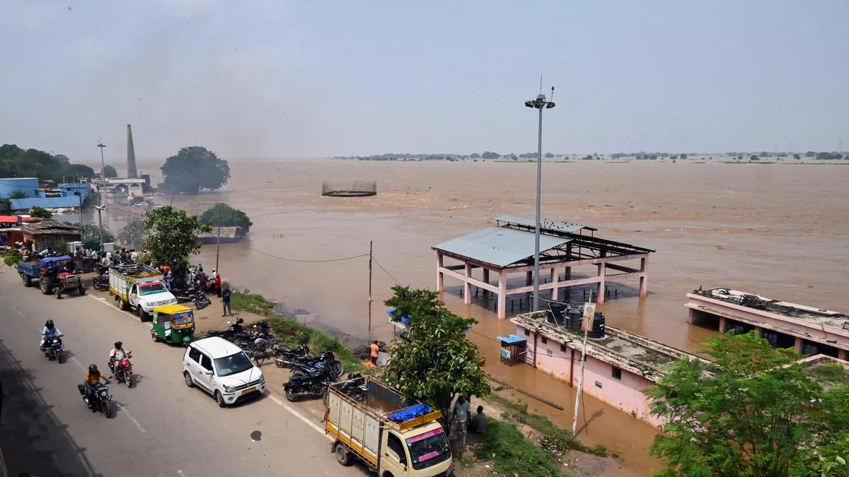 Water level in Bihar rivers rises to dangerous level