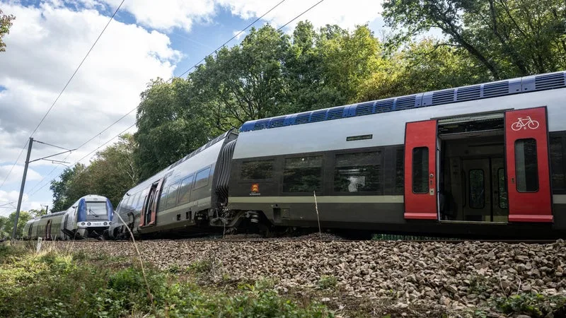 Déraillement d'un train en Seine-Maritime: le procureur de Rouen salue l'action du conducteur qui a évité un "drame bien plus grave"