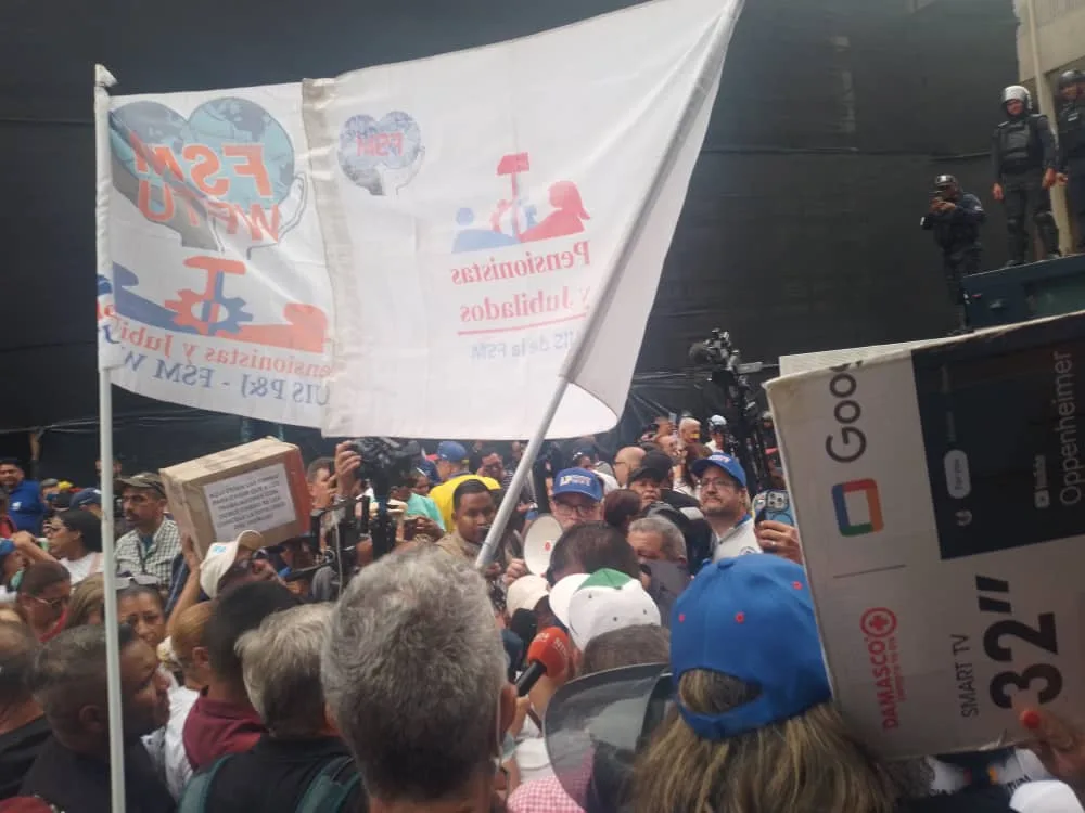 Gremios y sindicatos carabobeños desde Caracas: “Seguiremos movilizándonos hasta tener respuestas”