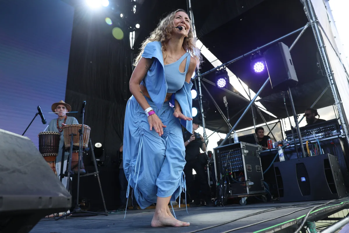 Dafne Schilling, creadora del método Intención en Movimiento: “Con el baile y el movimiento liberamos endorfinas, transpiramos y nos sentimos mejor”