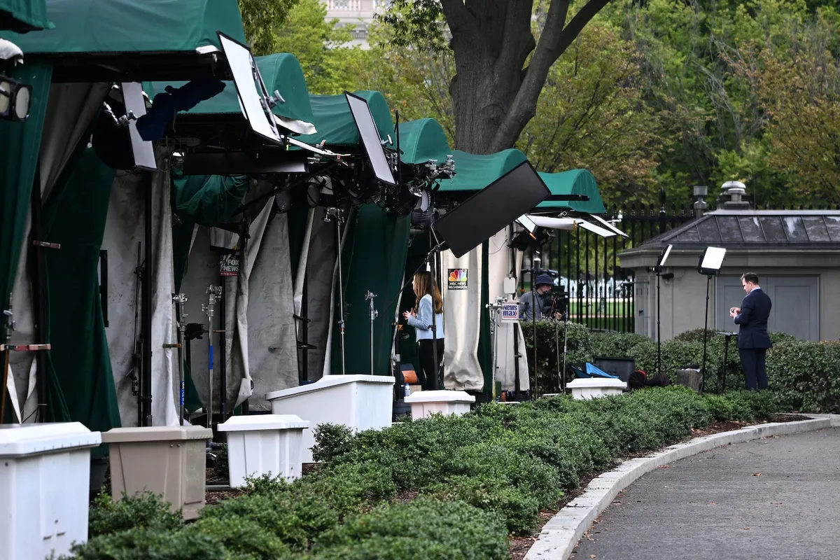 Judge orders White House to restore access to CNN, Politico, MS NOW after Trump ban