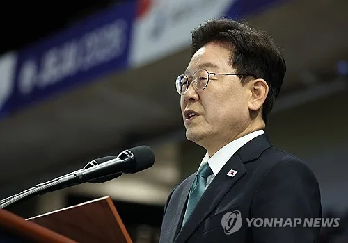 李대통령, 부상 소방관·장병 쾌유기원…"헌신에 천금 아깝겠나"