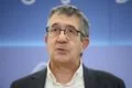 Patxi López afea a Feijóo que critique la ley de nietos y señala: "Tenemos el sistema electoral más garantista"
