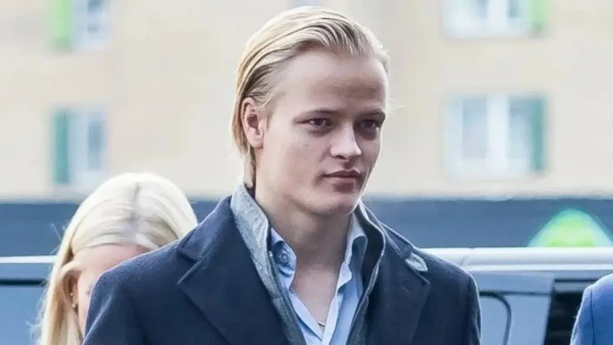 Marius Borg Høiby acude al hospital a ver al rey Harald, a pesar del arresto domiciliario por sus delitos de violación y maltrato