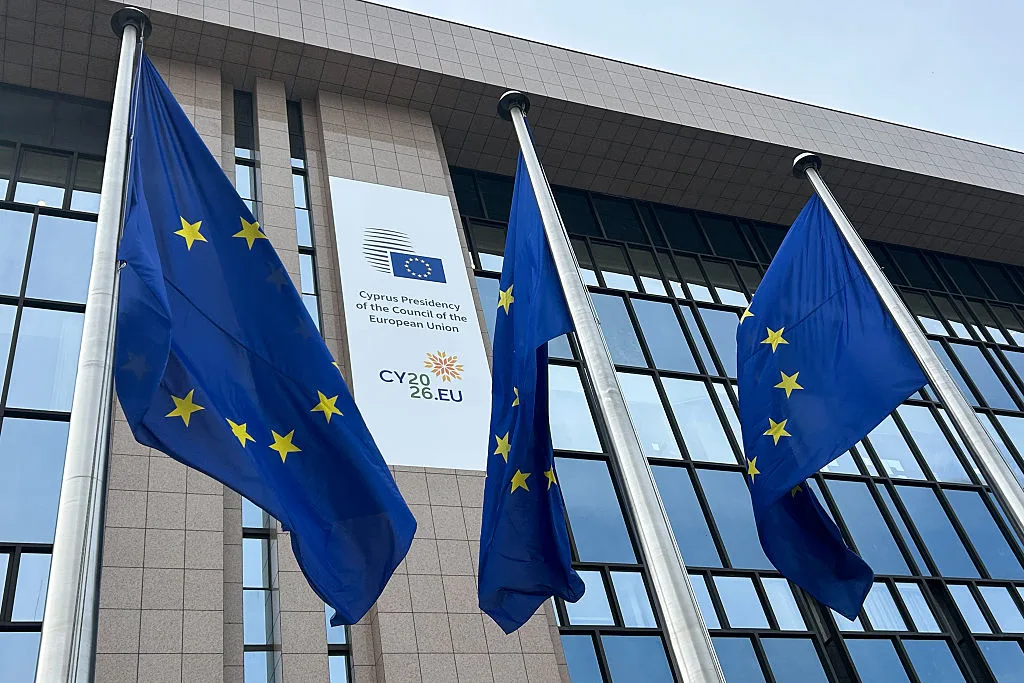 UE adota sanções contra 1.600 pessoas e entidades ligadas à guerra russa na Ucrânia