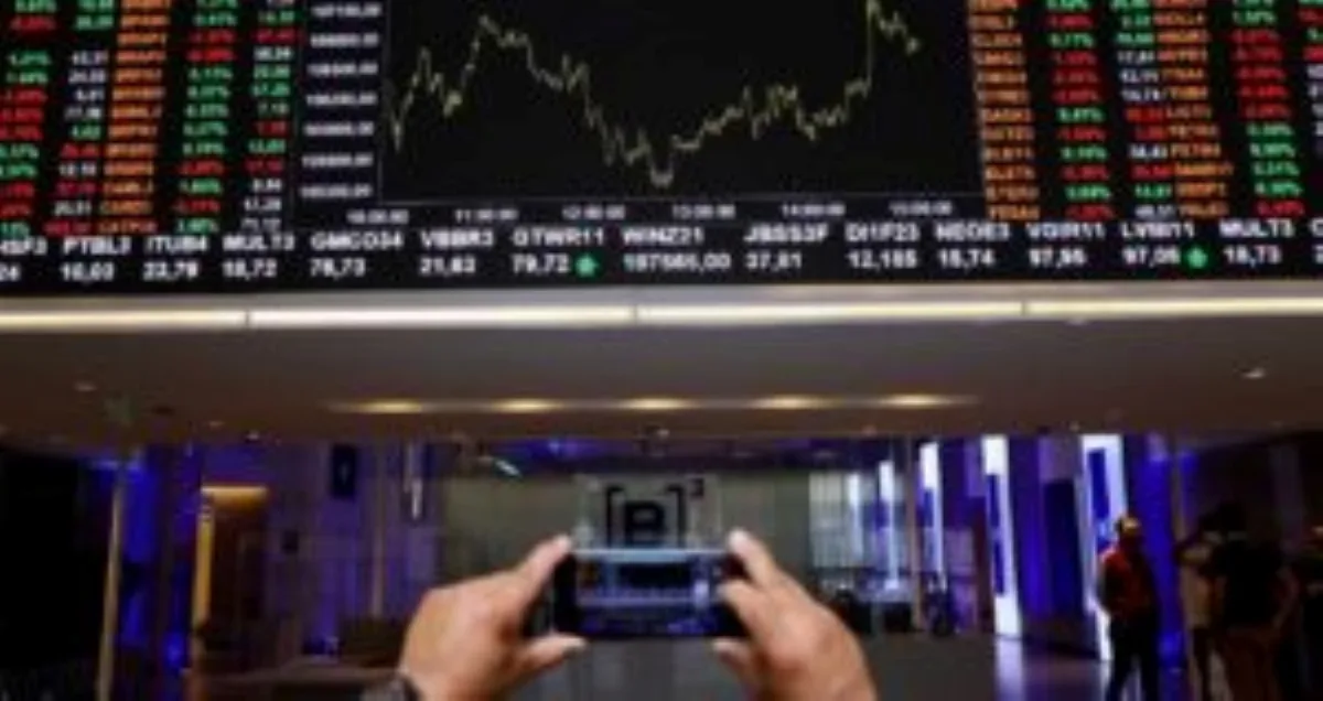 Day trade: Compre Caixa Seguridade (CXSE3) e venda Copasa (CSMG3) para ganhar até 1,48% hoje (21), segundo a Ágora