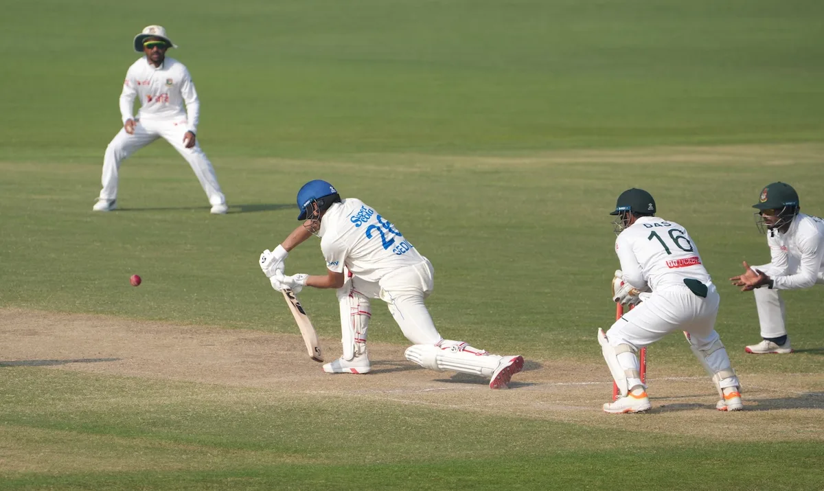 Atal's resistance frustrates Bangladesh despite Ebadot three-for