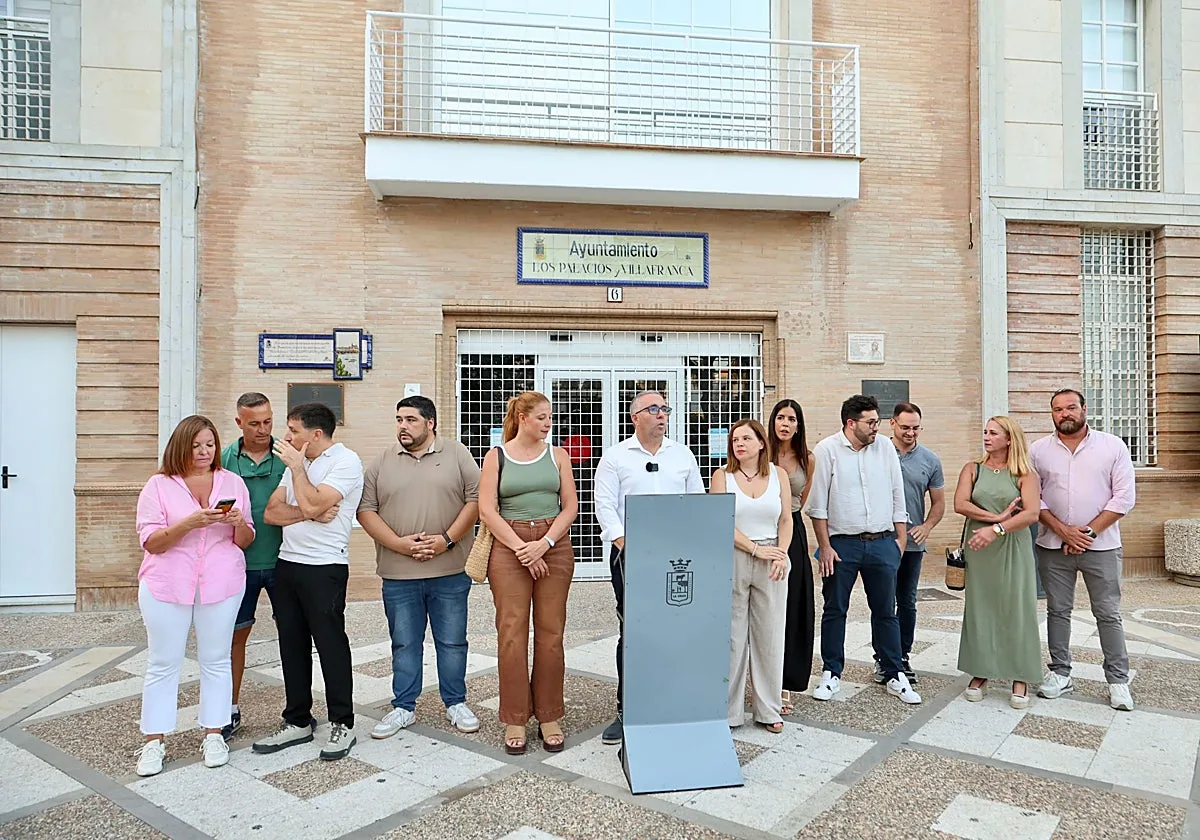 Los Palacios se adelanta un día a las manifestaciones en apoyo a Ceuta con una concentración sin incidencias
